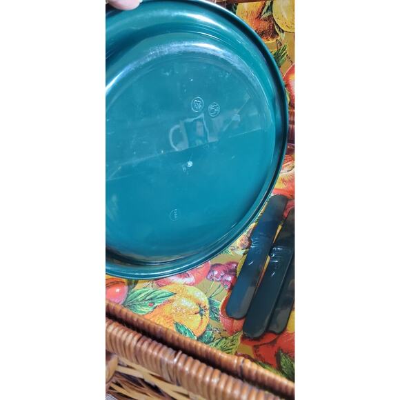 Woven Picnic Basket Floral Interior Hunter Green Plates/Cups For Four People - Picture 7 of 16